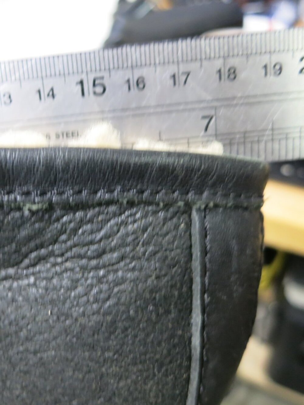UGG Australia Women’s Hudson Shearling-Lined Water-Resistant Leather Boots Sz 10 - Picture 7 of 8